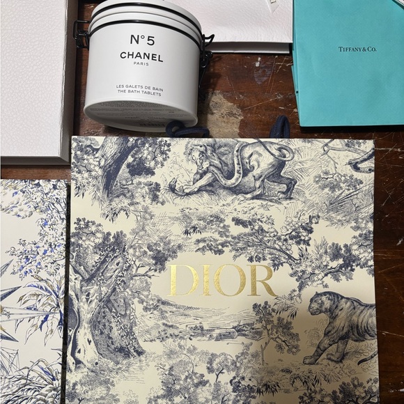 Empty Luxury Boxes (Christian Dior, Chanel, Tiffany & Co, Louis Vuitton, Hermes) - Picture 7 of 8